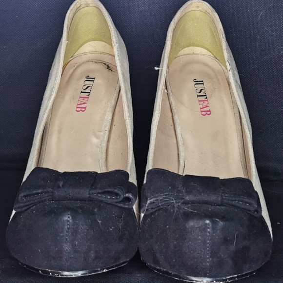 Heels - Picture 2 of 4